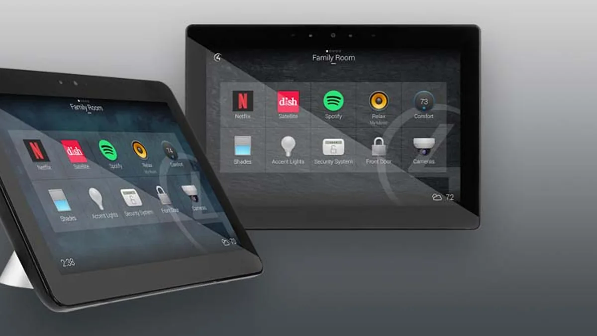 Telas de toque e interfaces utilizadas para controlar uma residência automatizada
